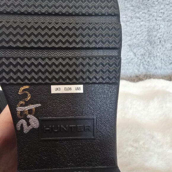 NEW! Hunter Refined Slim Fit Chelsea Boots Black Women's Size 5 US (WFS1017RMA) - Picture 7 of 10